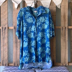 Quarter Button Blue Floral Top